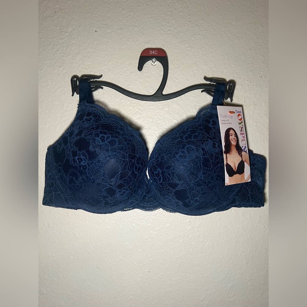 Elegant Navy Lace Push-Up Bra